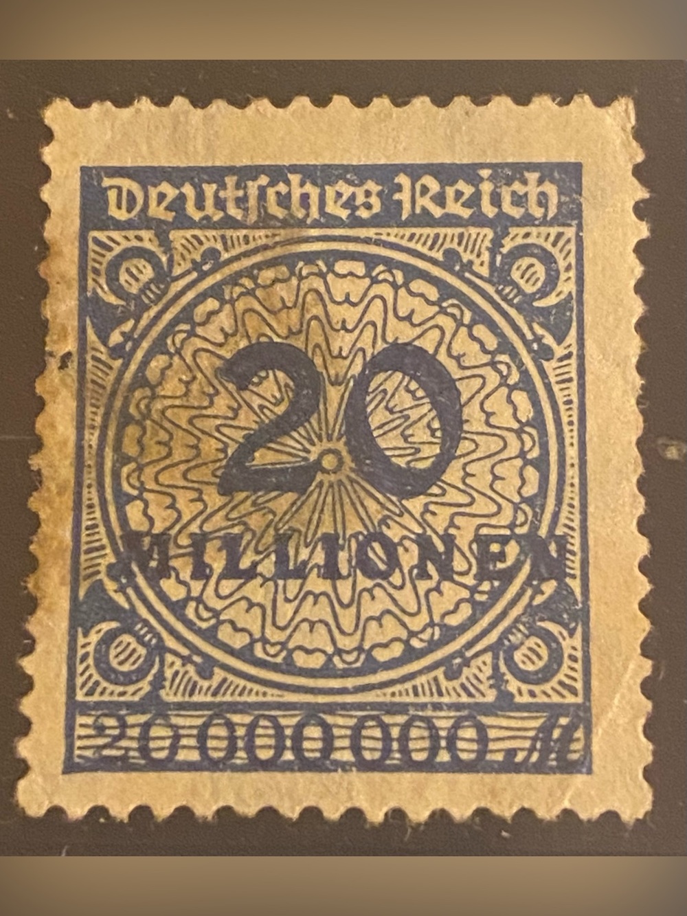 This is a 1923 German hyperinflation stamp from the Deutsches Reich.